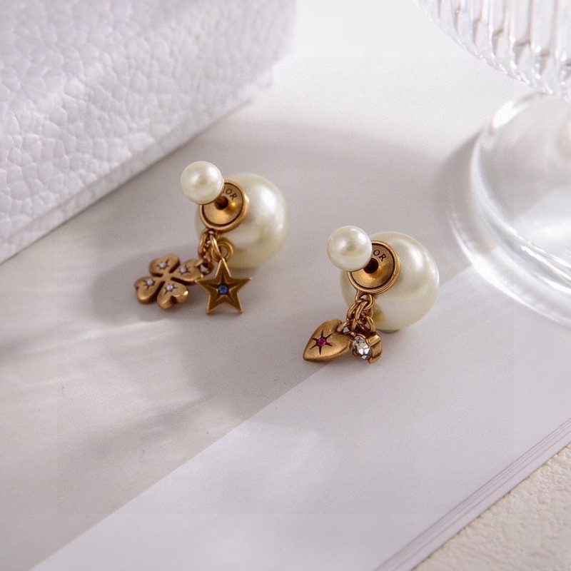 chr1st1an D10r earrings